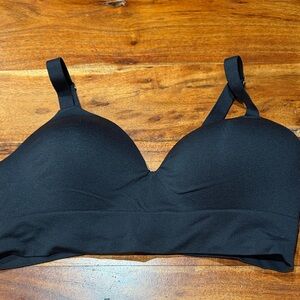 Black Seamless Bra